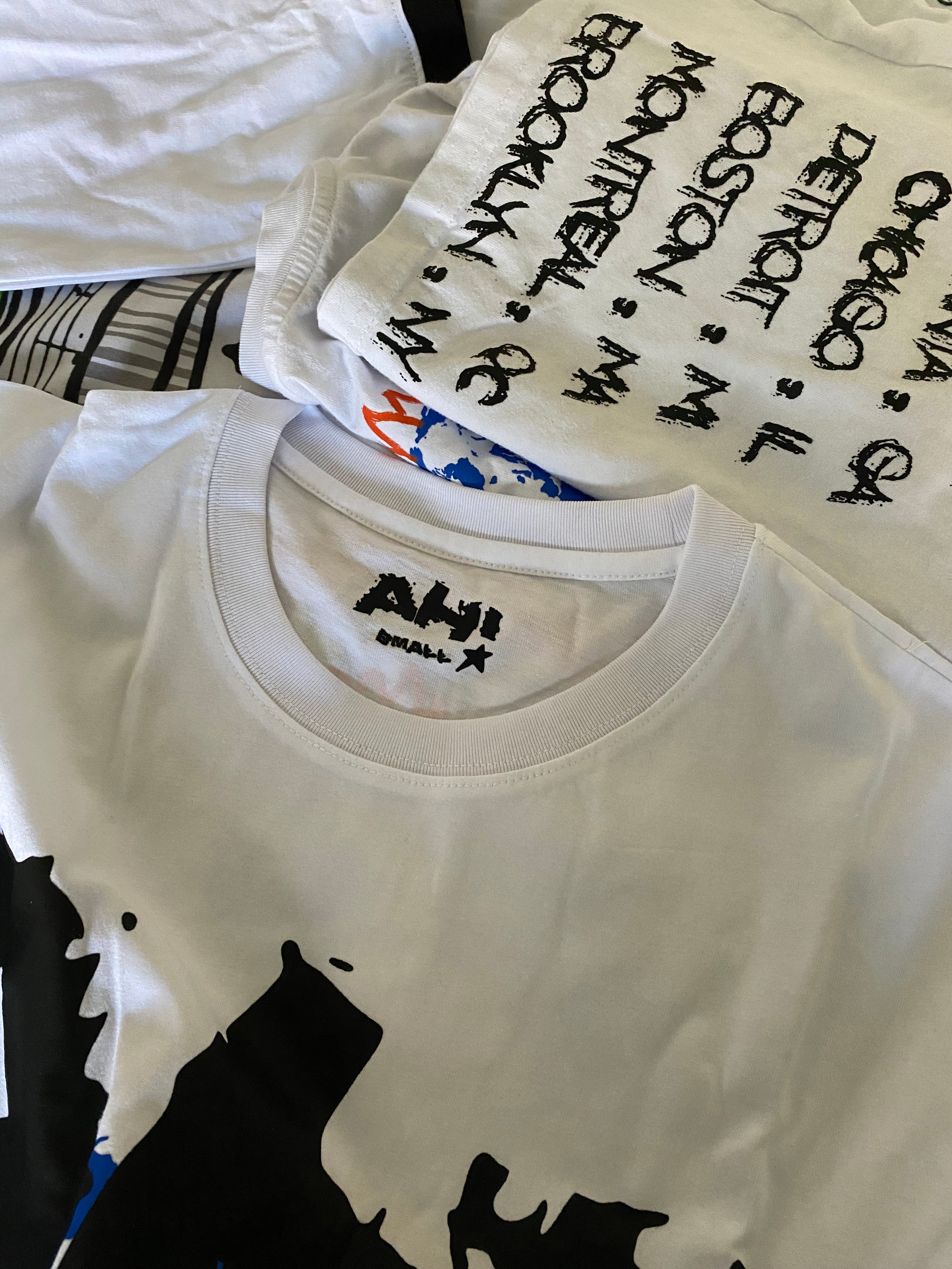 WORLD TOUR TEE