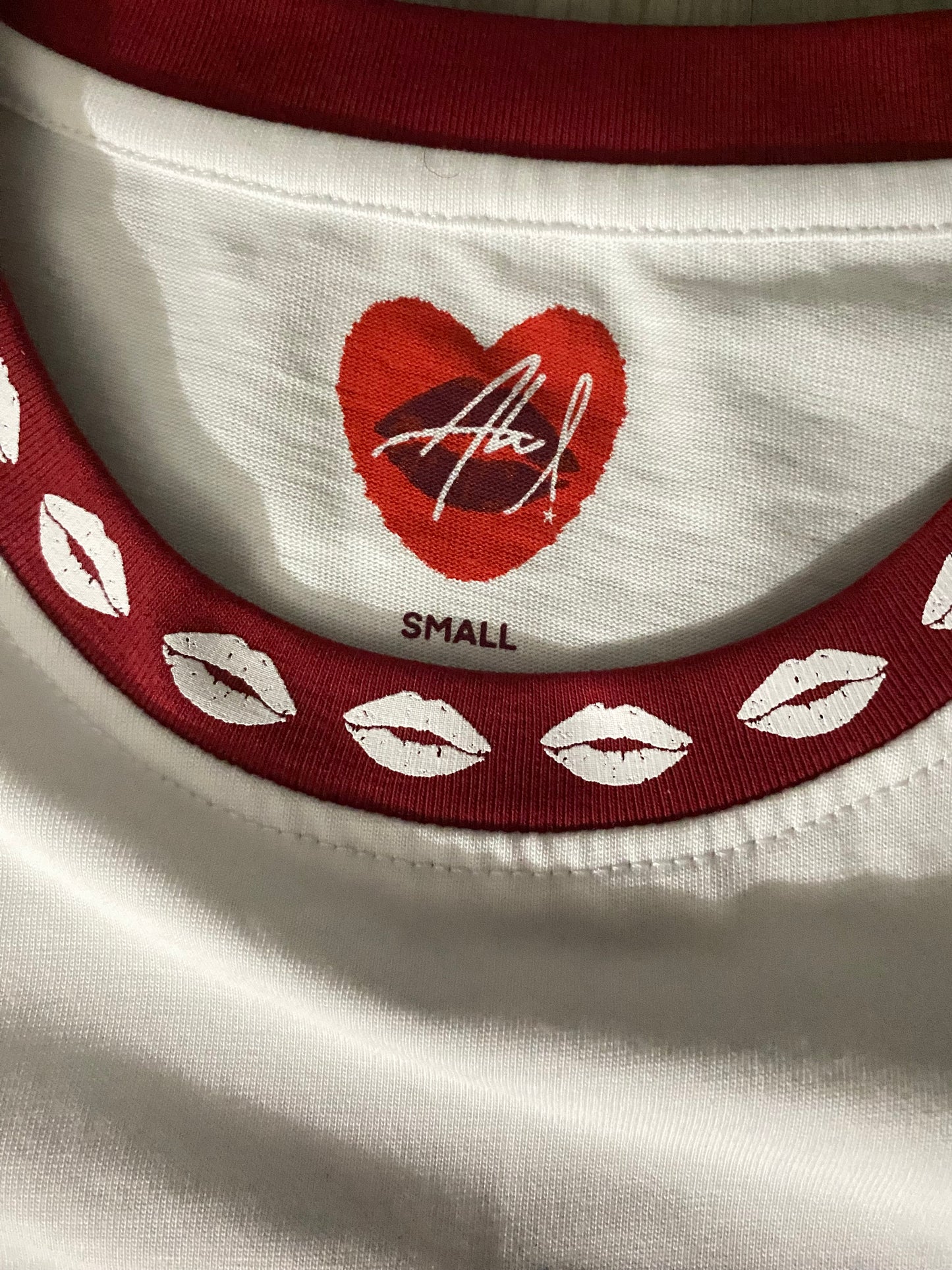 LOVE TEE