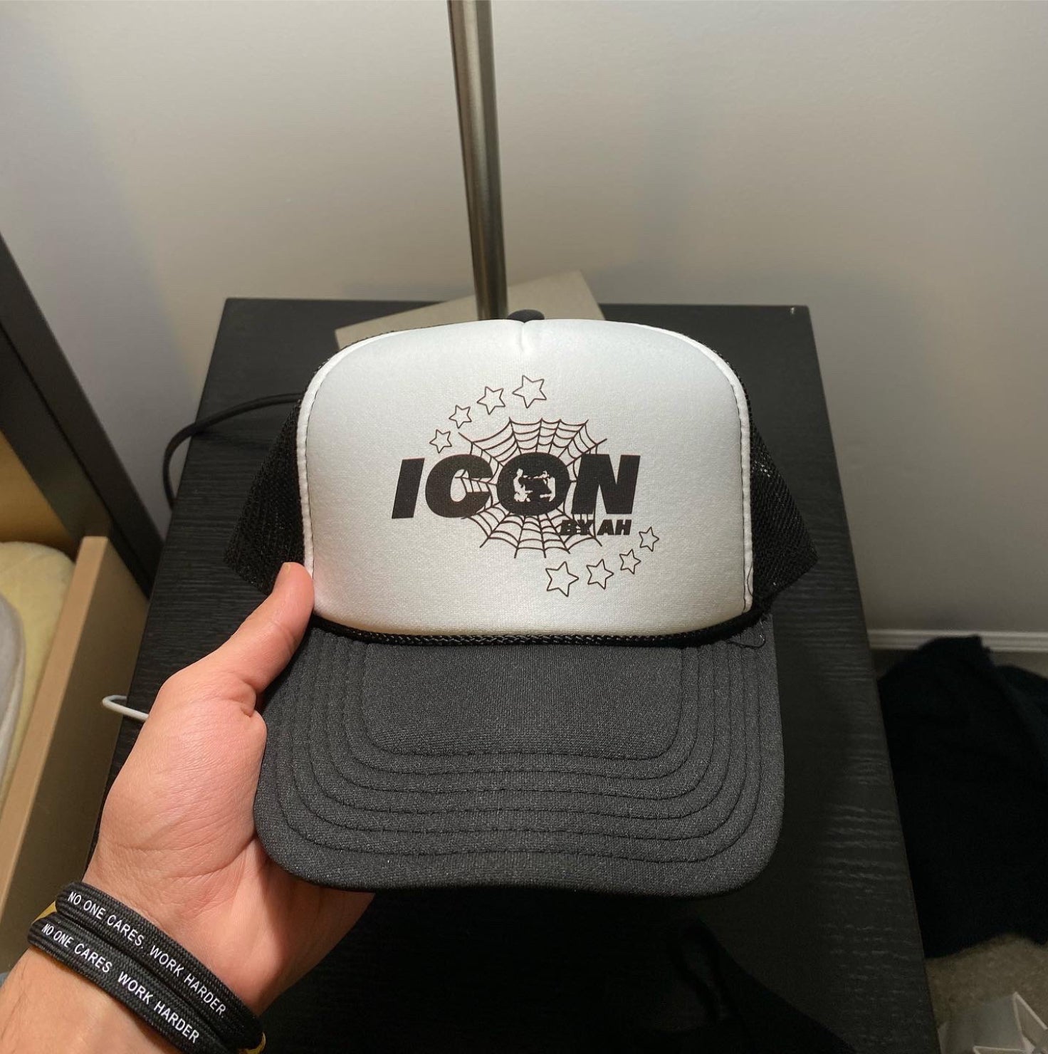 ICON TRUCKER HAT